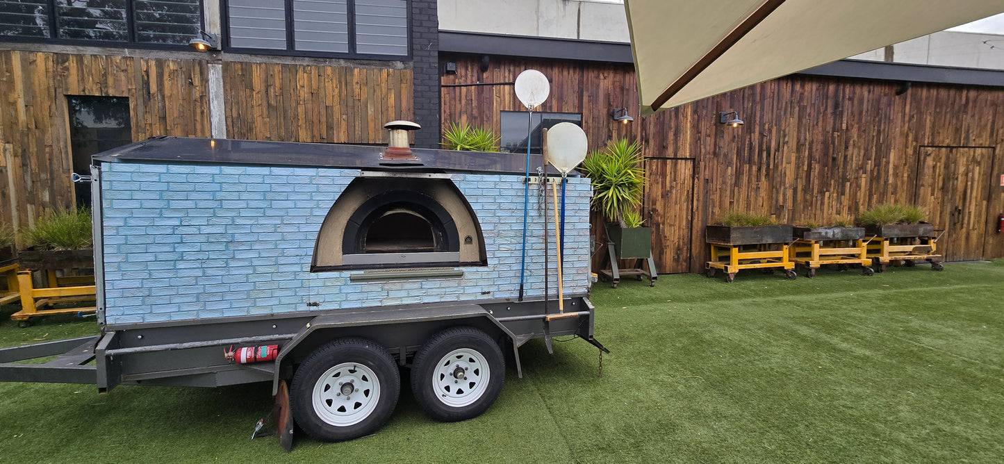 Wood fire pizza oven hire - L.A party and events hire