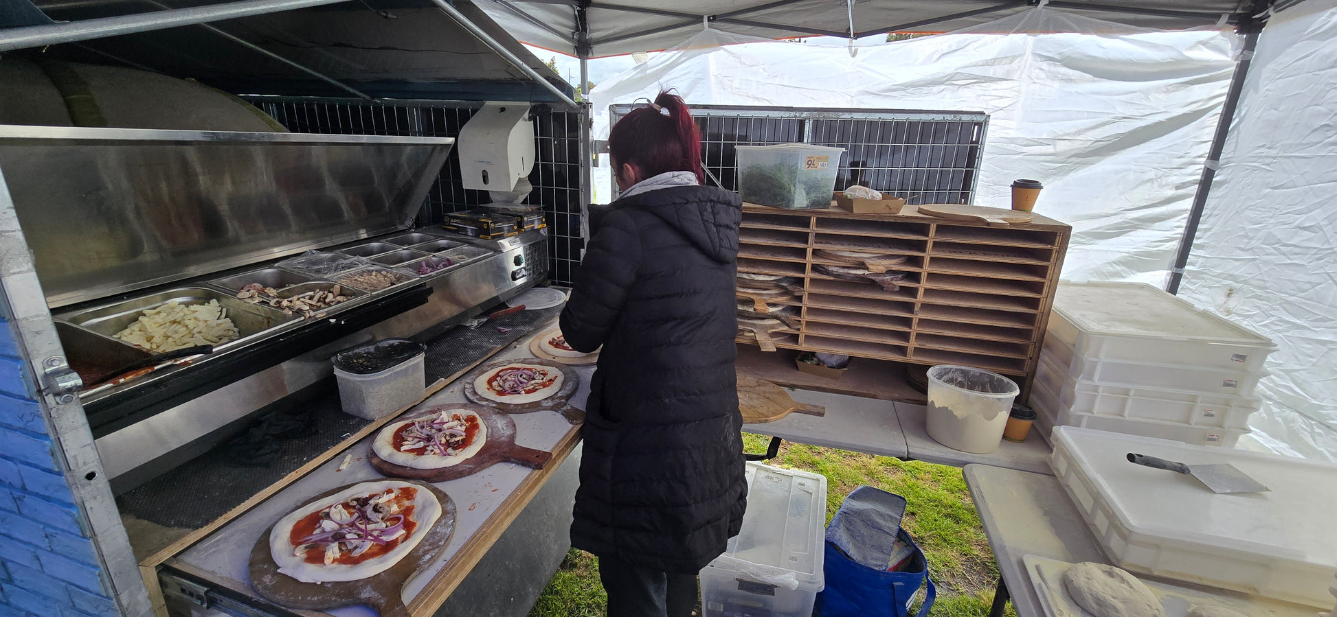 Wood fire pizza catering packages - L.A party and events hire