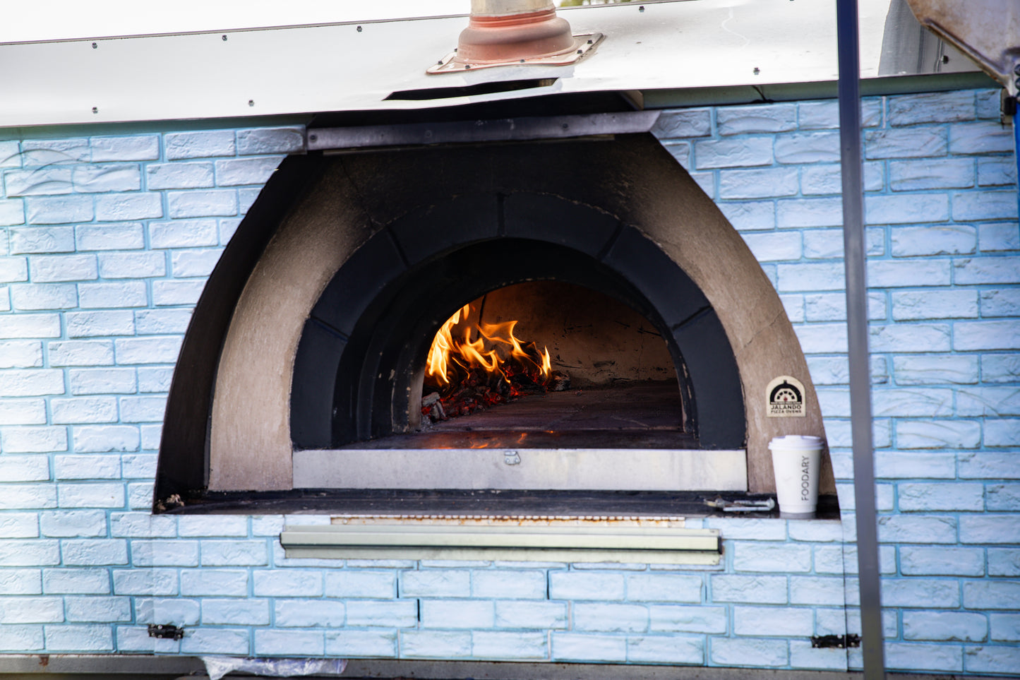 Wood fire pizza oven hire - L.A party and events hire