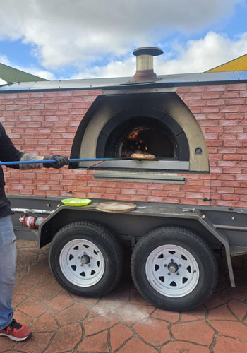 Wood fire pizza oven hire