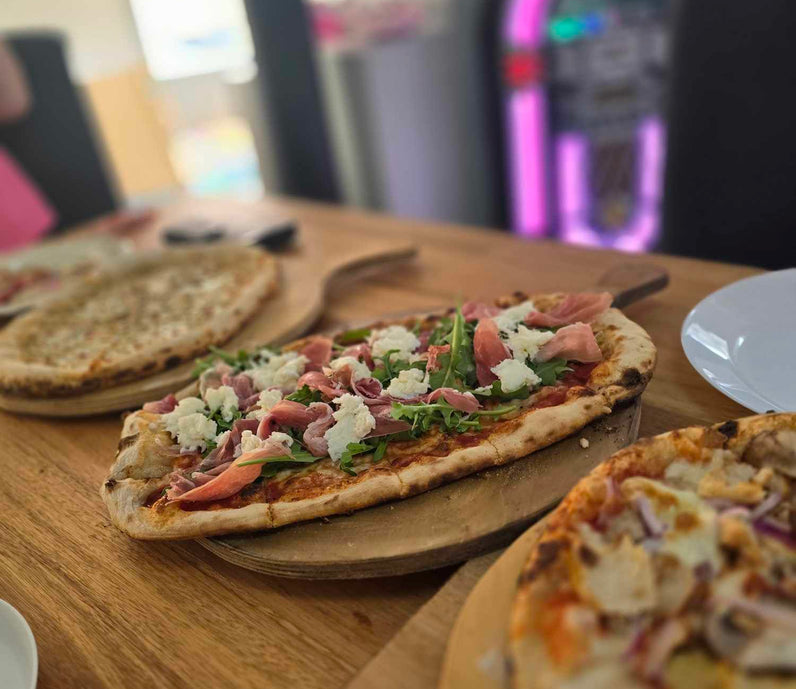 Wood fire pizza oven hire